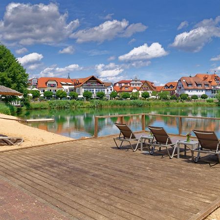 Seehotel Niedernberg - Das Dorf Am See 외부 사진