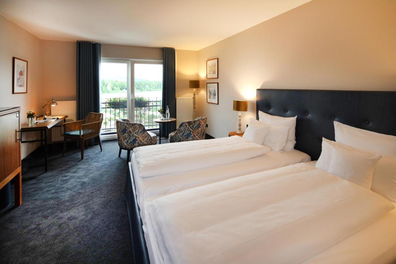 Seehotel Niedernberg - Das Dorf Am See 외부 사진