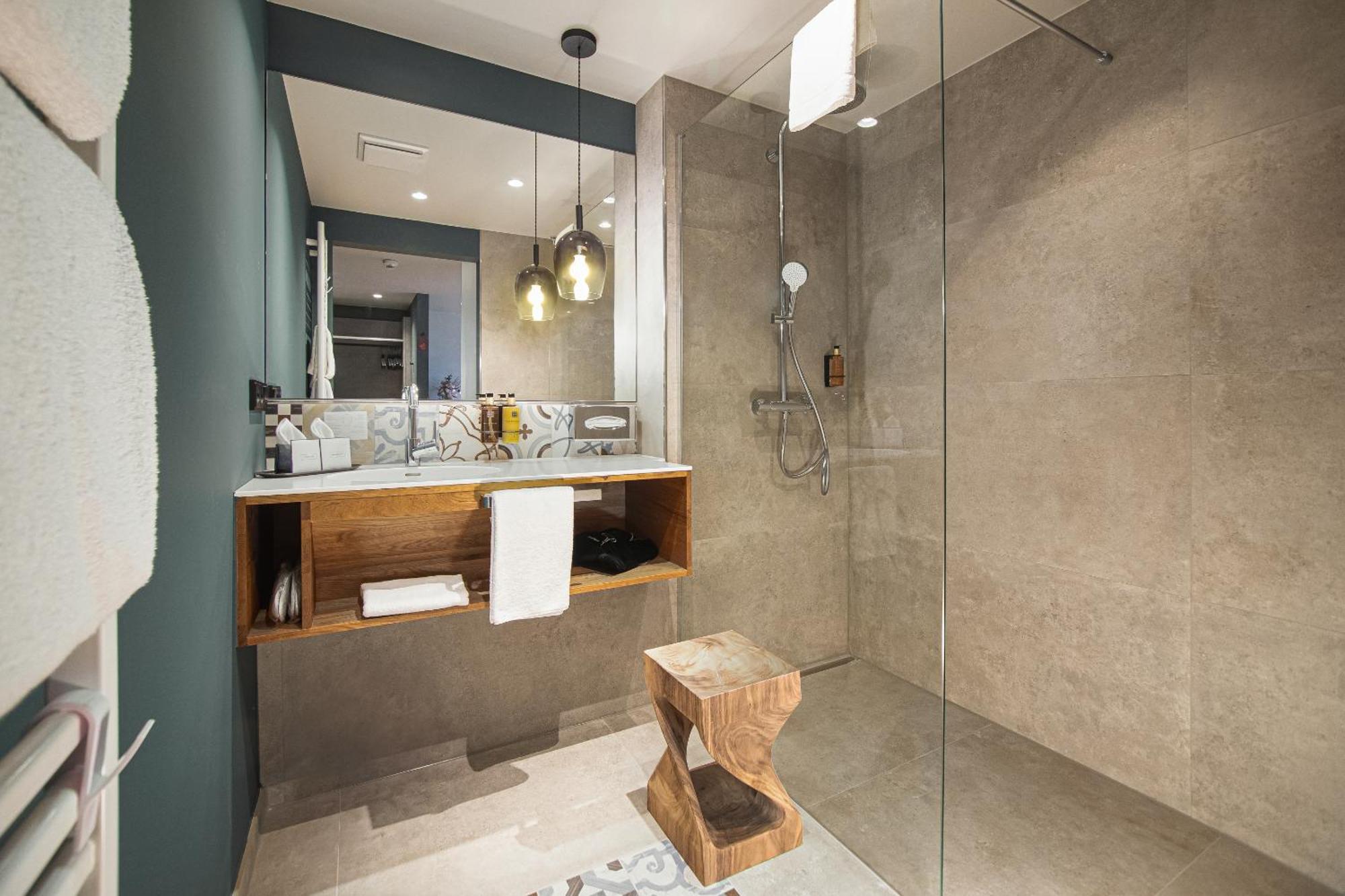 Seehotel Niedernberg - Das Dorf Am See 외부 사진