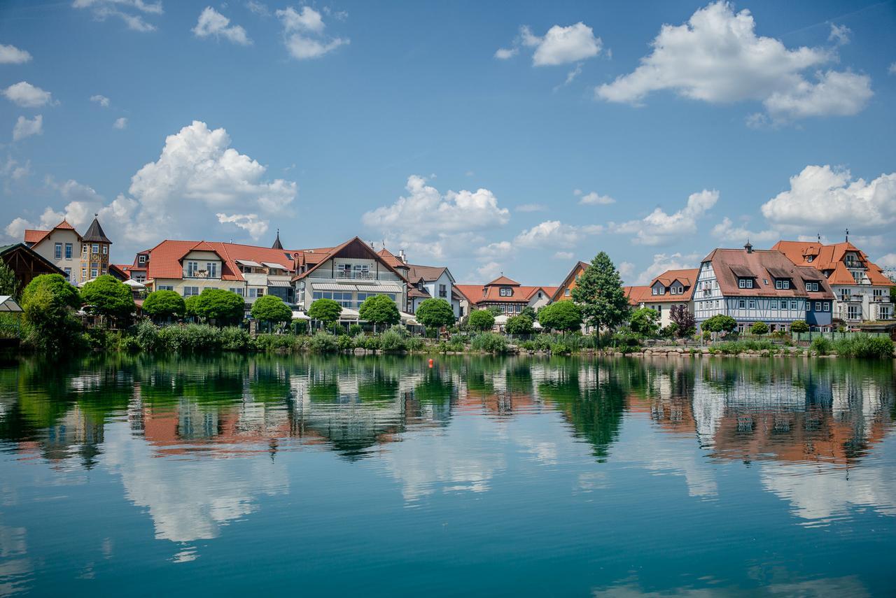 Seehotel Niedernberg - Das Dorf Am See 외부 사진