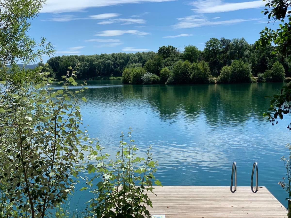 Seehotel Niedernberg - Das Dorf Am See 외부 사진