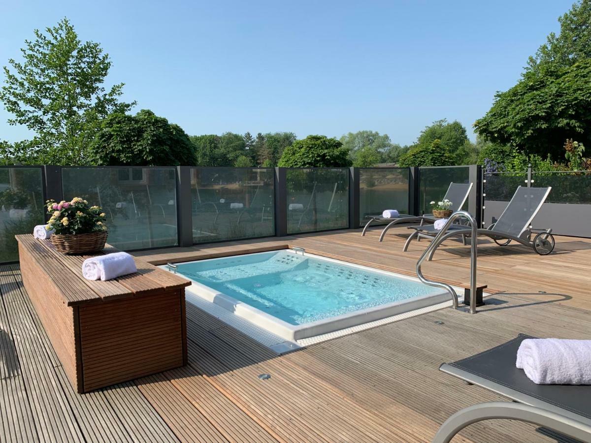 Seehotel Niedernberg - Das Dorf Am See 외부 사진
