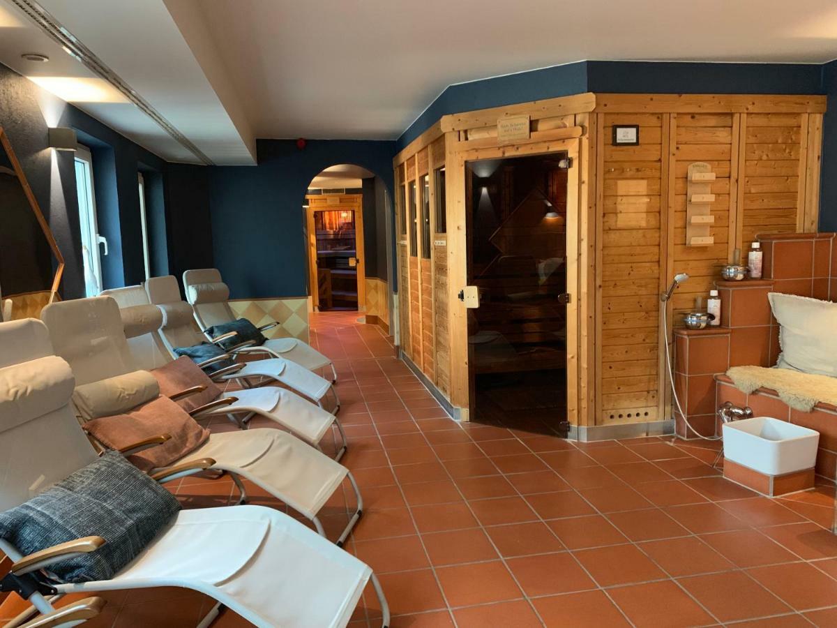 Seehotel Niedernberg - Das Dorf Am See 외부 사진