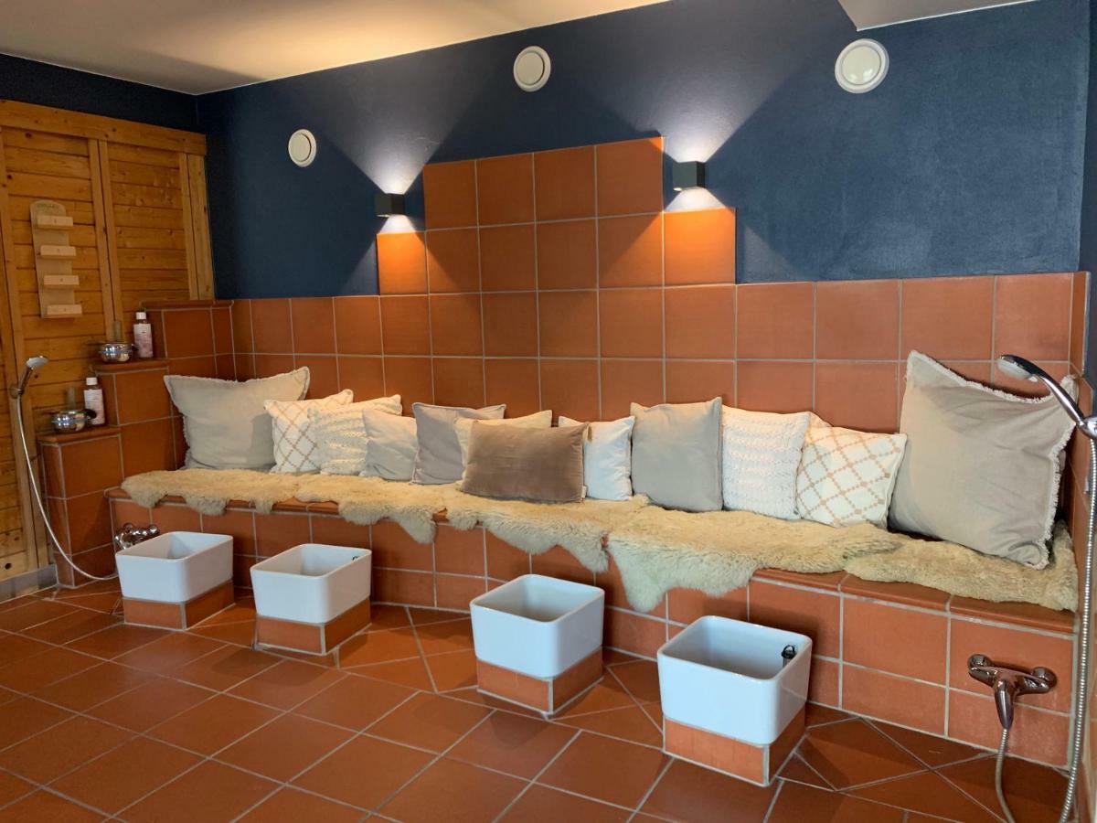 Seehotel Niedernberg - Das Dorf Am See 외부 사진