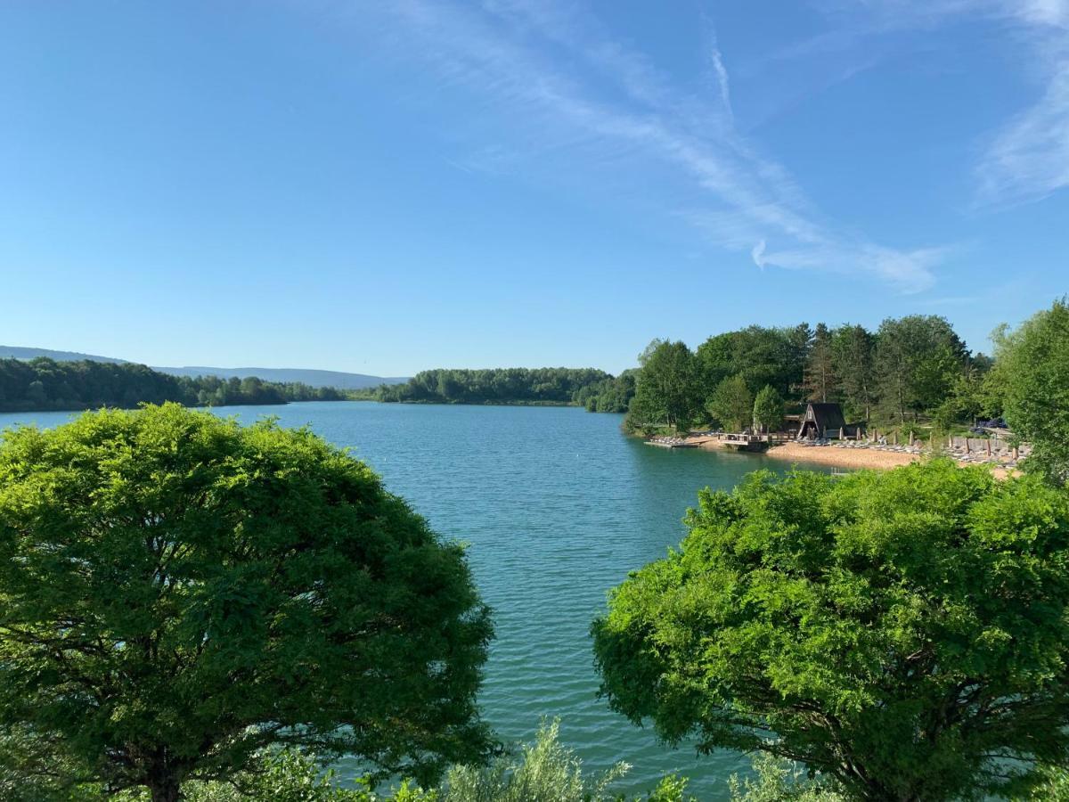 Seehotel Niedernberg - Das Dorf Am See 외부 사진