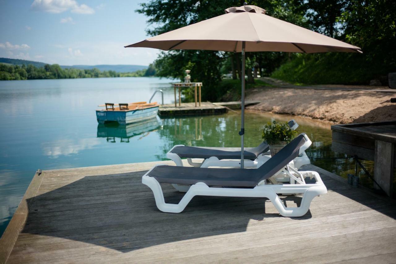Seehotel Niedernberg - Das Dorf Am See 외부 사진